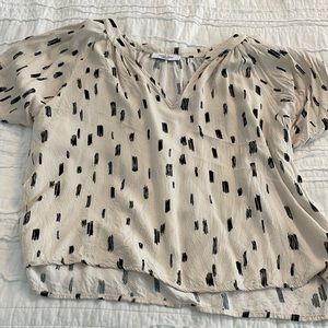 Cjla cream and black top large